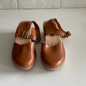 Womens clogs size 6 worn once
